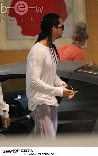Bill s-a vopsit blond. - Fac dublu post dar trebuie sa pun o poza - Bill Kaulitz