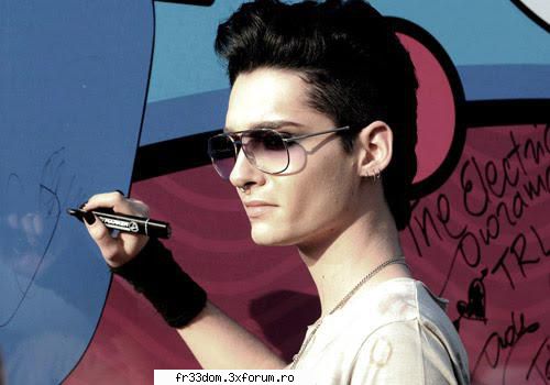 Bill si mana sa buclucasa! - Didy poate are un tic! Daca el s-a obijnuit sa-si - Bill Kaulitz