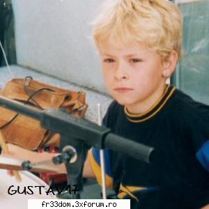 Caracterul lui Gustav - da sunt deacord el se trezeste primul dimineata - Gustav Schafer