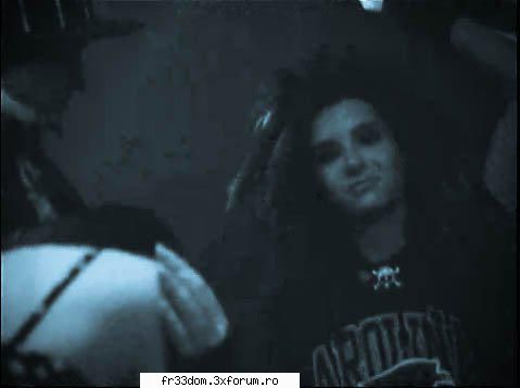 Care din membrii TH esti? - Hi hi eu sunt bill Ce mandra sunt de mine - Tokio hotel