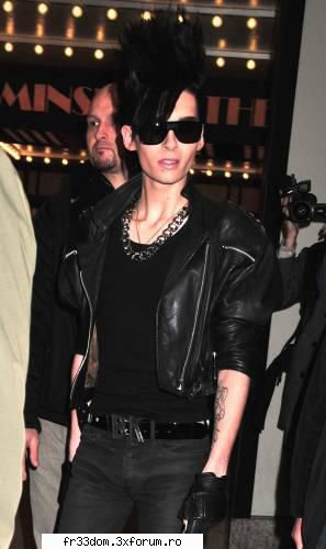 Cum l-ati machia? - cred ca l`as machia super deja am imaginea in - Bill Kaulitz