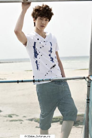 Exo-K. - Ce-mi place cum l-au imbracat aici - Music