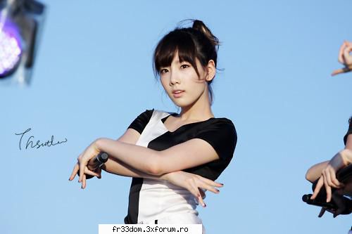 Girls' Generation. - Cu el prins da, uite aiic chiar imi placea - Music