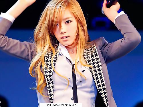 Girls' Generation. - Aveam o poza de imi placea mult cum il avea - Music