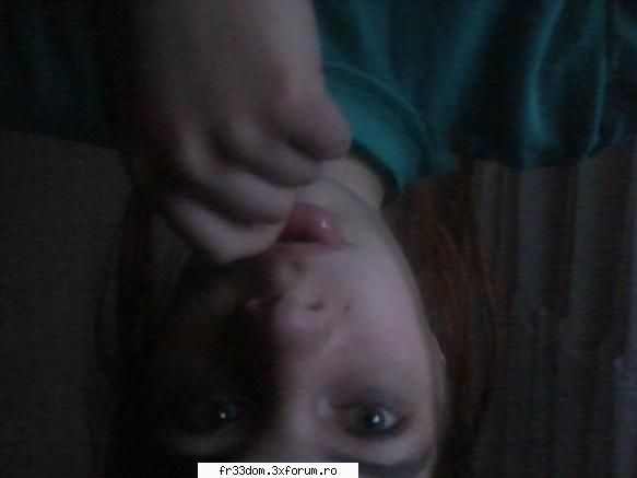 Hey! Crissa` la butoanee!:* - Ce cearcane aveam =))))) - Sa facem cunostinta!
