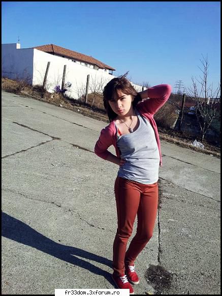 Hey! Crissa` la butoanee!:* - Păi cui nu-i place accentul meu ? Doar - Sa facem cunostinta!