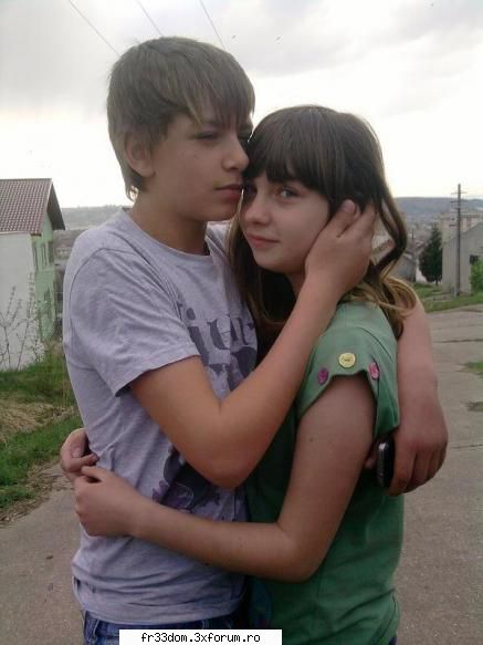 Hey! Crissa` la butoanee!:* - Mulţumesc!:* - Sa facem cunostinta!
