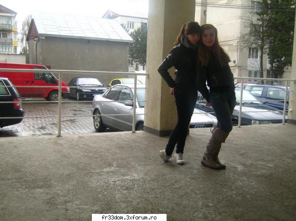 Hey! Crissa` la butoanee!:* - Pam pam! Da, sunt aici! :* - Sa facem cunostinta!