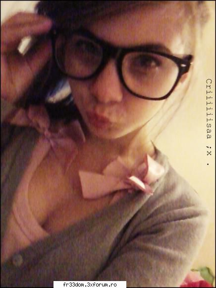 Hey! Crissa` la butoanee!:* - Ohh , stiu cum e cu mouse-ul . :-s . Eu mi-am - Sa facem cunostinta!