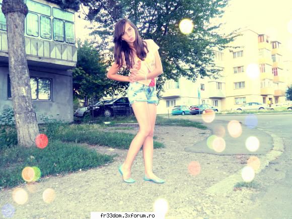 Hey! Crissa` la butoanee!:* - Audi-ul ala e naspa =]] . Am burtica :-s . Nu am - Sa facem cunostinta!