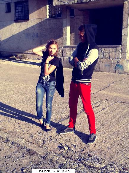 Hey! Crissa` la butoanee!:* - Acum primesc fursecuri ? - Sa facem cunostinta!