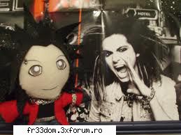 Poze amuzante - Seamana cu papusica :D - Bill Kaulitz