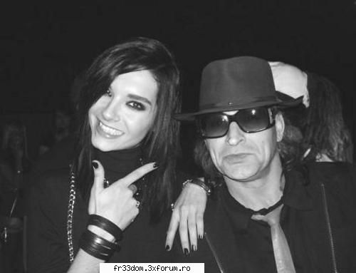 Tokio Hotel si fanii - Nu conteaza varsta e super ca e fana Chiar au - Tokio hotel