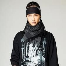 Tom s-a maturizat! - Eu sunt de parere ca, chear ar trebui sa se - Tom Kaulitz