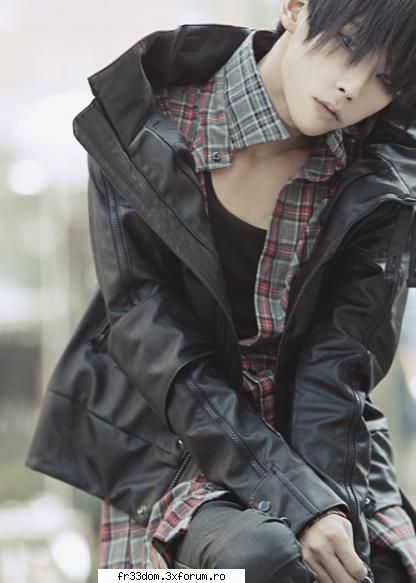 Vreau o poza - VReau o poza cu Lee SungJong - Jocuri