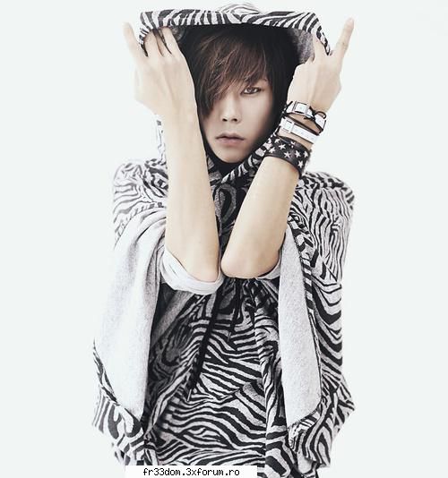 Yu Ha Min. - Green. - Models