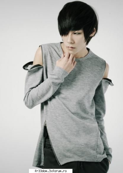 Yu Ha Min. - Green. - Models
