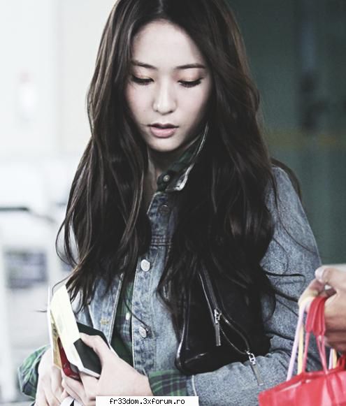 f(x) - Anyway, Krystal shines a lot these days - Music